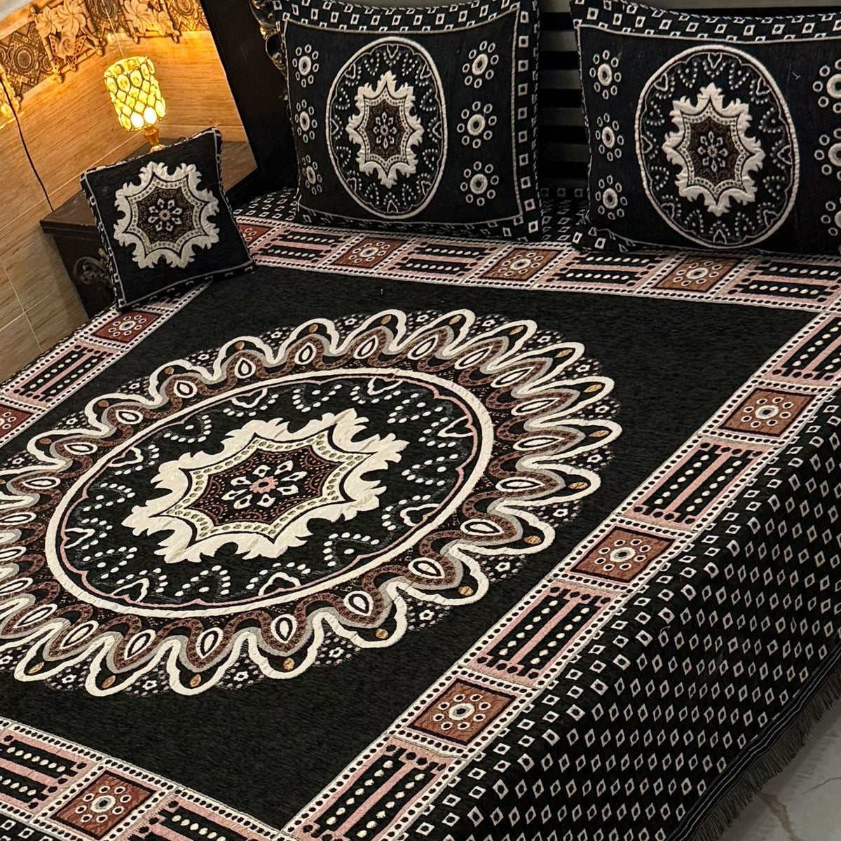 4pc velvet jacquard bedsheet (king size) velvet jacquard