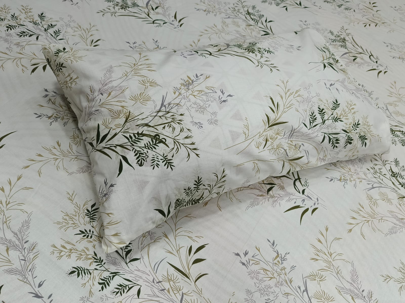 Ultra-Soft 100% Cotton Bedsheet